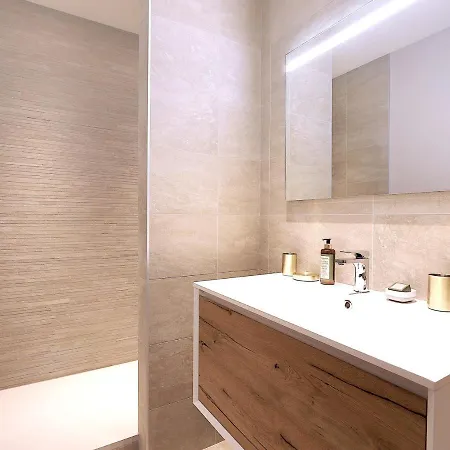 Luxueux Neuf A 1550, Skis Aux Pieds, 4*, Parking, Terrasse, 7 Pers. - Fr-1-575-8 Apartment
